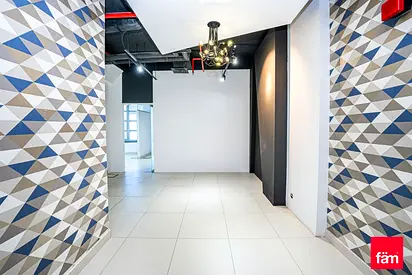 Corner Office | High Floor | Canal View | Vacant