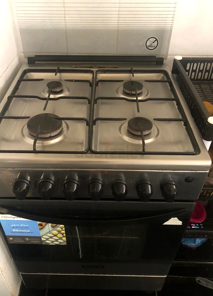 4 burner gas stove