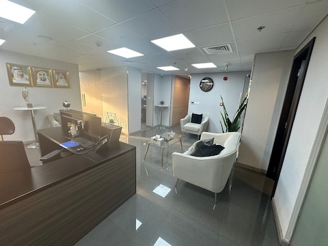 Fully Fitted Office At Sheikh Zayed Road