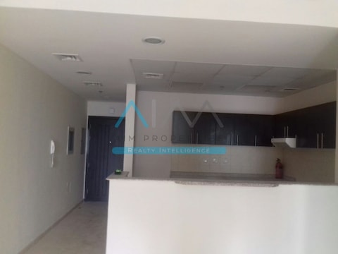 Vacant Spacious 1 Bhk Apartment 980sqft Available For Sale 620,000 Aed