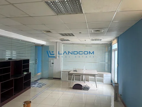 ||chiller Free ||glass Partition ||close To Metro||