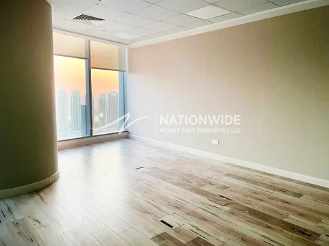 Community Partial Sea View | Fitted Office