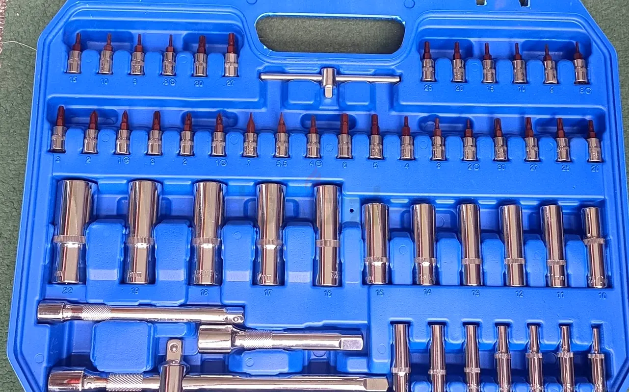 Boss 172 pices Hand tool Set63220822602370111