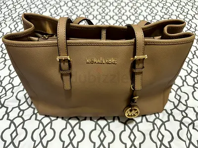 Authentic MICHAEL Michael Kors Dark Taupe Jet Set Travel Leather Tote