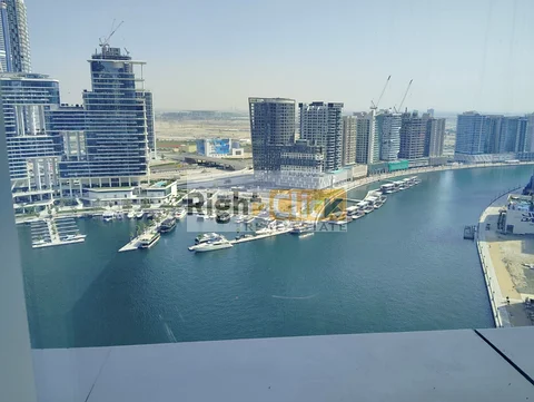 Fully Fitted Full Lake View For Rent