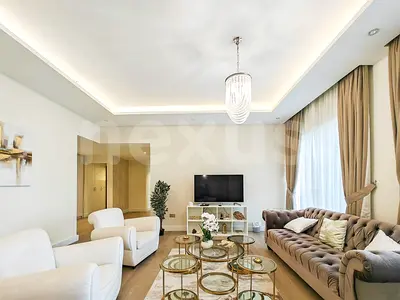 Fully Furnished 4 Beds | Upgraded | Marina View