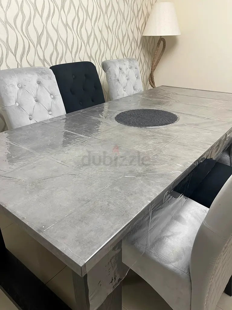 Dinning table