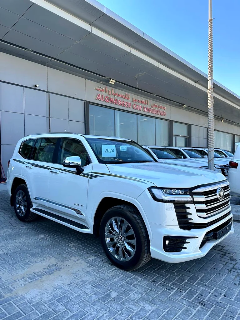 Toyota Land Cruiser VXR twin turbo 202463140687155843111