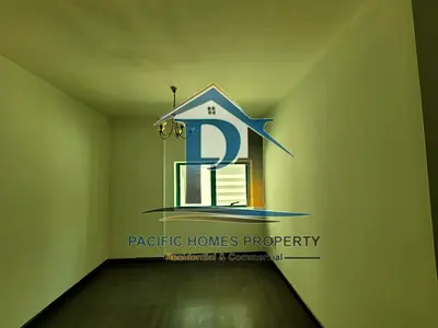 Affordabal Price 2bhk Flat For Family Only 40k Good Loaction