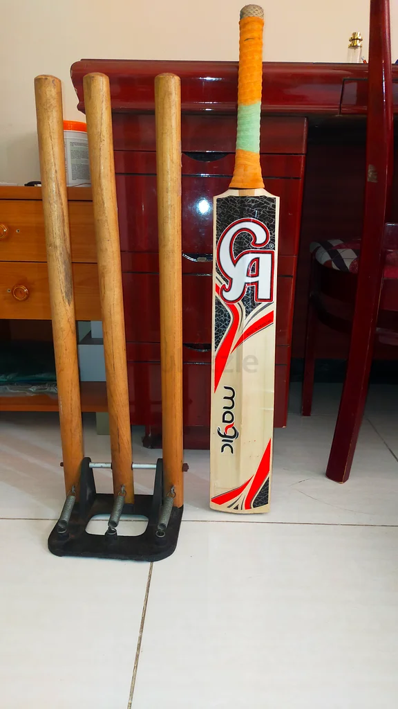 Cricket kit with free wicket and Wooden cone Grip Applicator of bat
