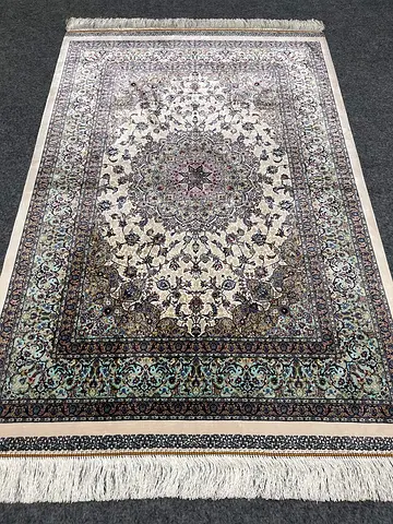 146 x 100 cm | New High Quality Beautiful Silk Persian Carpet