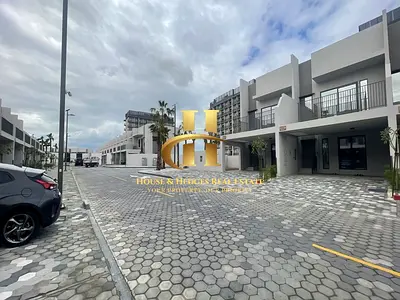 Multiple Options | Ready To Move | Spacious 2br