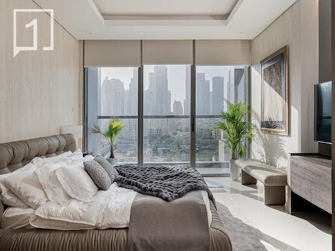 Luxurious Apartment | Burj Khalifa View | Fully Furnished