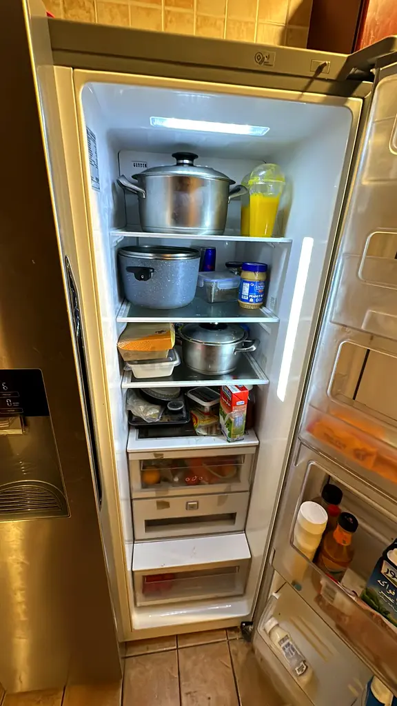 LG side by side refrigerator with water dispenser or ice maker
