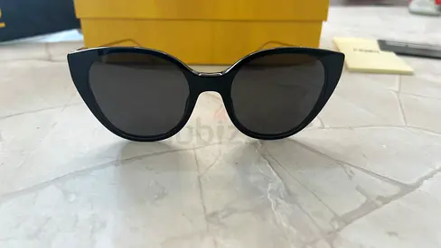 FENDI CAT EYE SUNGLASSES