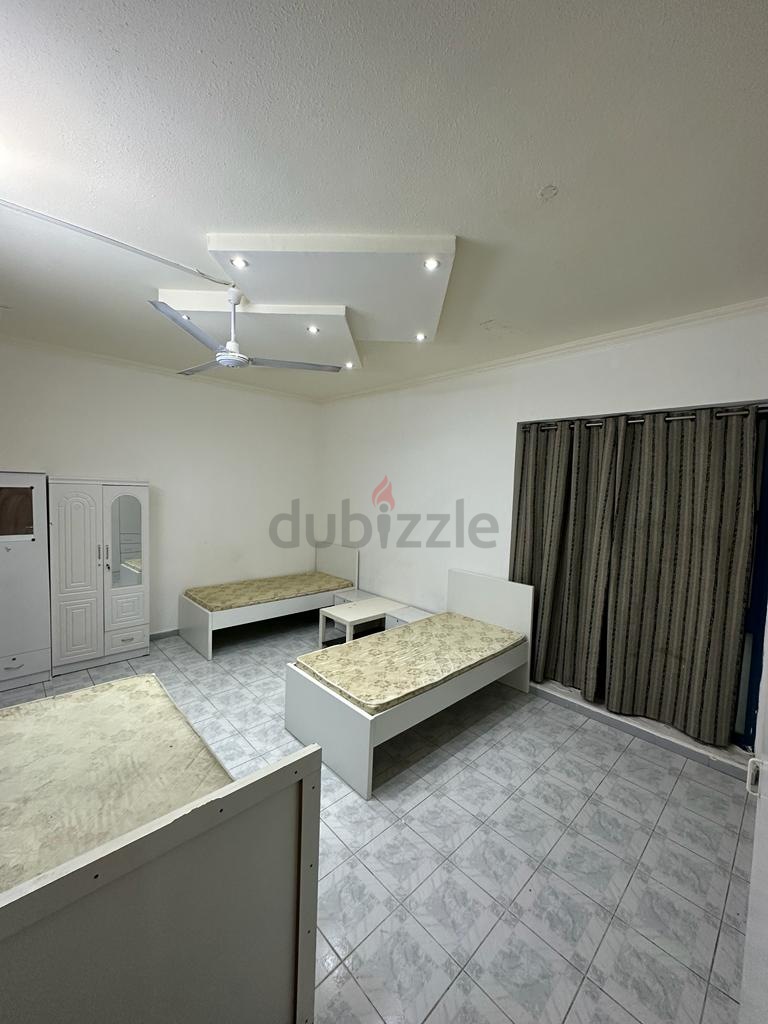 شقة للإيجار READY TO MOVE BED SPACE IN AL MANKHOOL GOLDEN SANDS AREA دوبيزل دبي