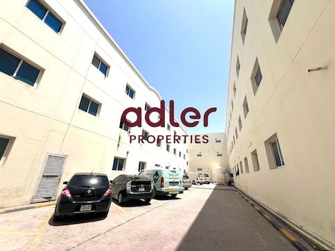 6-person Capacity | Aed 1500 Per Month | Close To Heigh Way