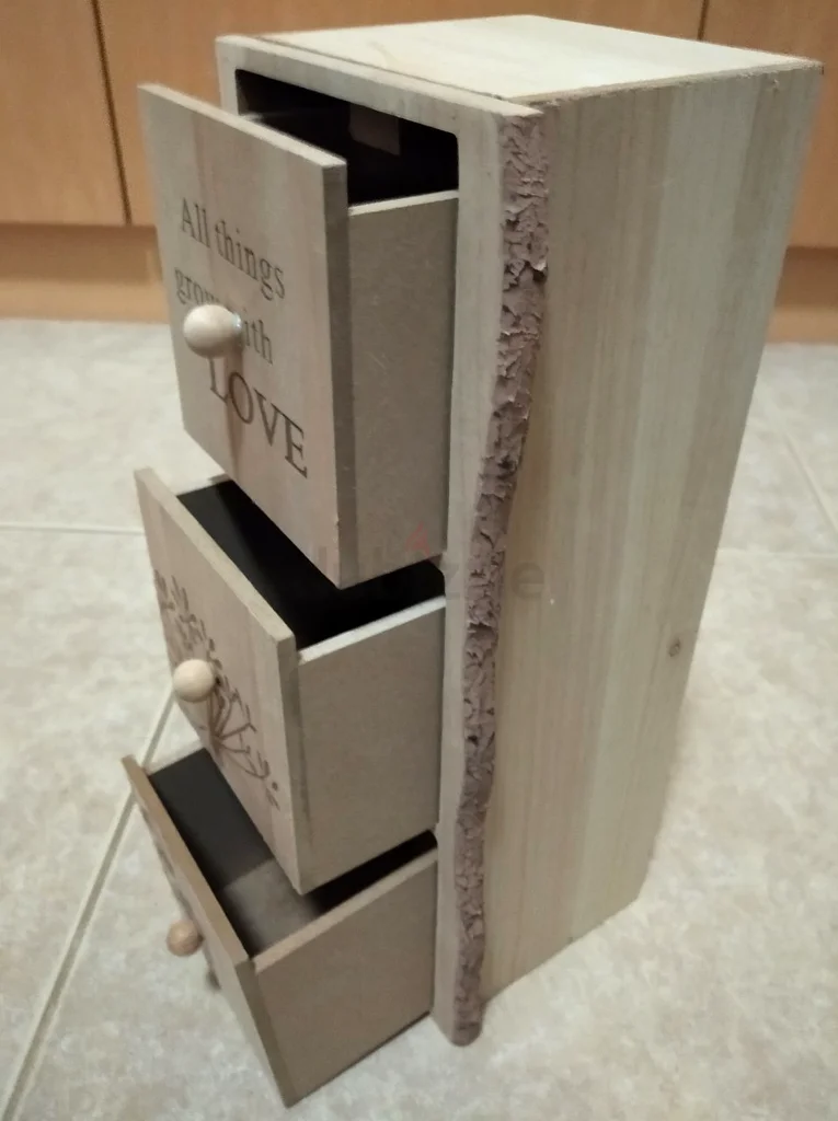 Cabinet for keepsakes - great gift! (13cm x 4.5cm)62930642382977111