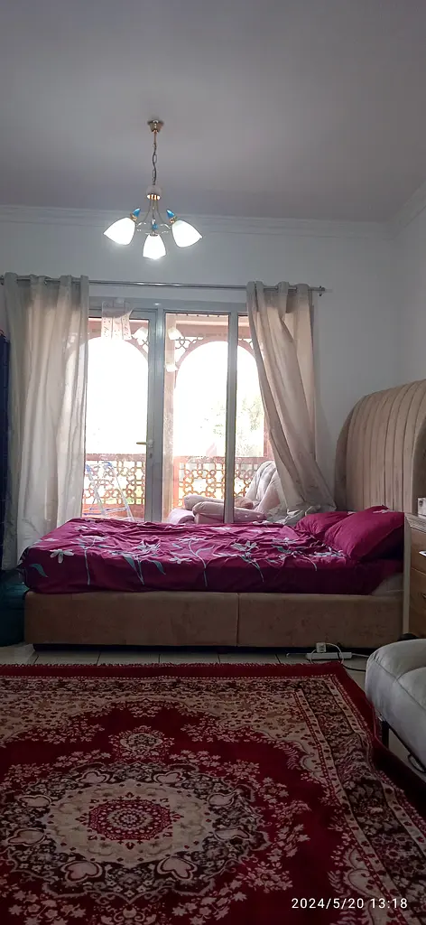 Apartment Big family room available at karama park All