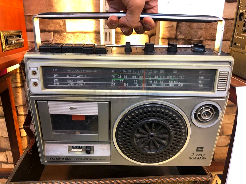 رادیو و مسجل قدیم توشیبا 40 سنه عمرToshiba old vintage radio tape cassette632607369369621111