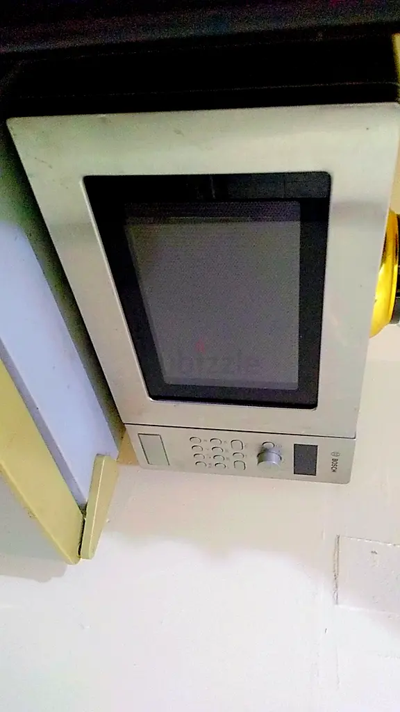 Microwave oven for sale 150aed in Abu Dhabi near Khalidya Mall. Very