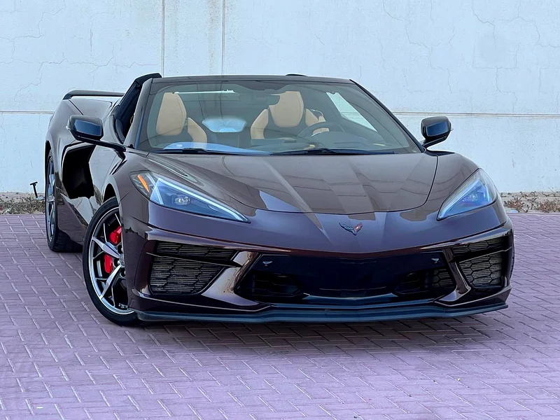 ALMOST NEW  CHEVROLET CORVETTE 2LT STINGRAY 6.2L - GCC SPECS - UNDER WARRANTY / JUNE 202663135494045953111