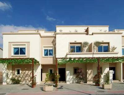 Single Row | Corner Villa | Closed Kitchen