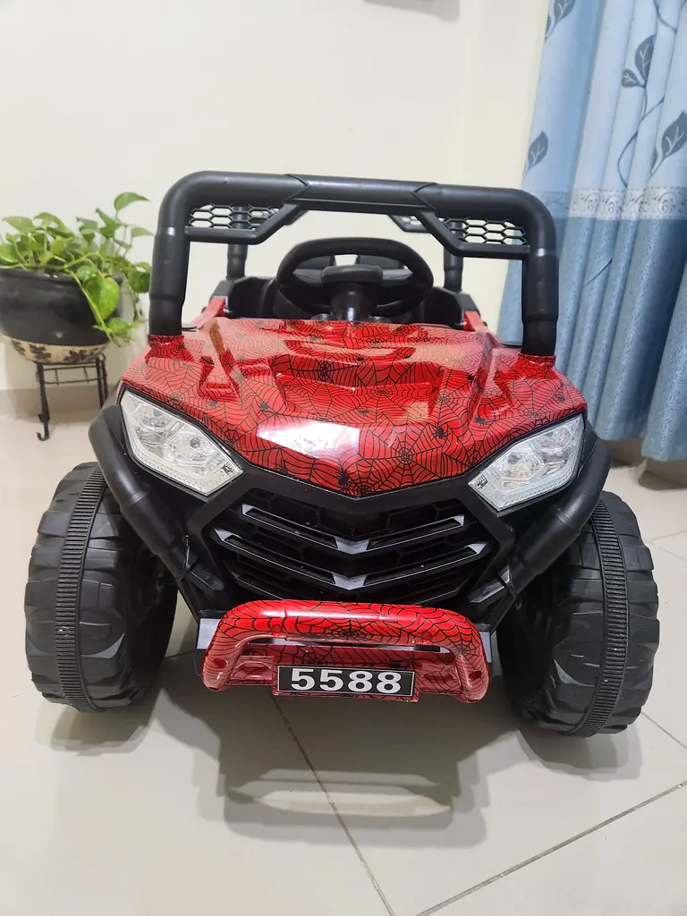 Kids sporty battery car for sale superb condition like brand new very