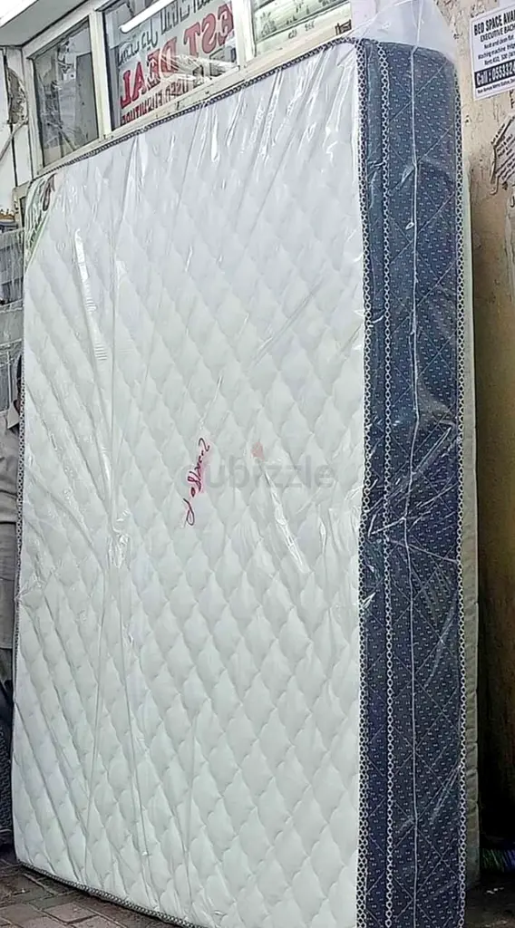 Brand New King Size Top Memory Foam 180cm x 200cm Medicated Mattress