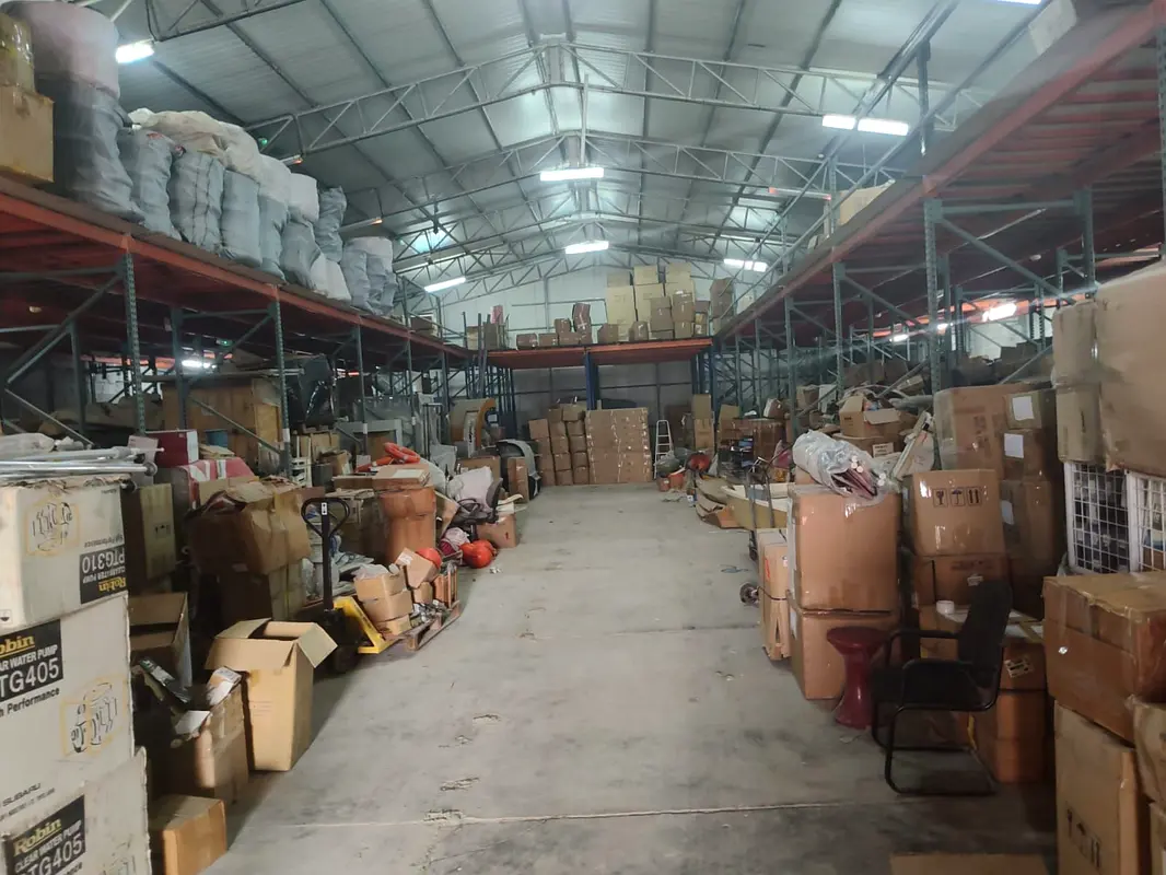 Warehouse Spacious Commercial Shop Warehouse ready for Rent