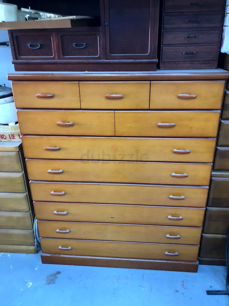 Chest of drawers دوبيزل