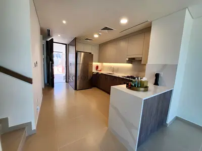 Single Row | Perfect Location | Modern Elegance