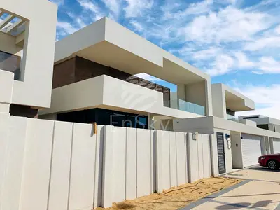 Vacant Soon|luxurious 5+m Wit Huge Garden|corner Unit