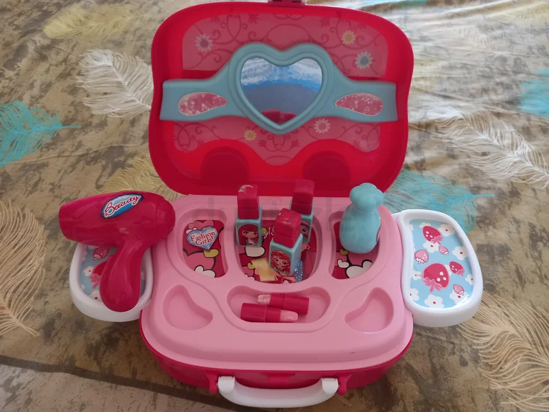 Girl toys make up set for sale62864710096898112