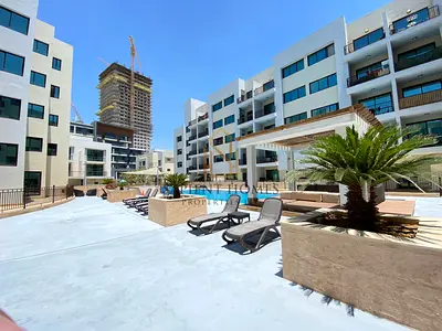 Peacefull - Luxurious Living ! Pool View - Balcony ! Mid Floor