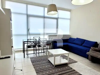 Elegant 1br Apt. With Closed Kitchen | Vacant