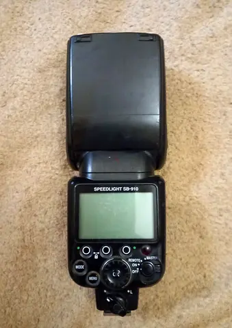 Nikon sb910 speedlight
