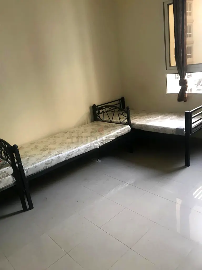 Apartment Executive Bed space in Al khail Gate 2 Al qouz