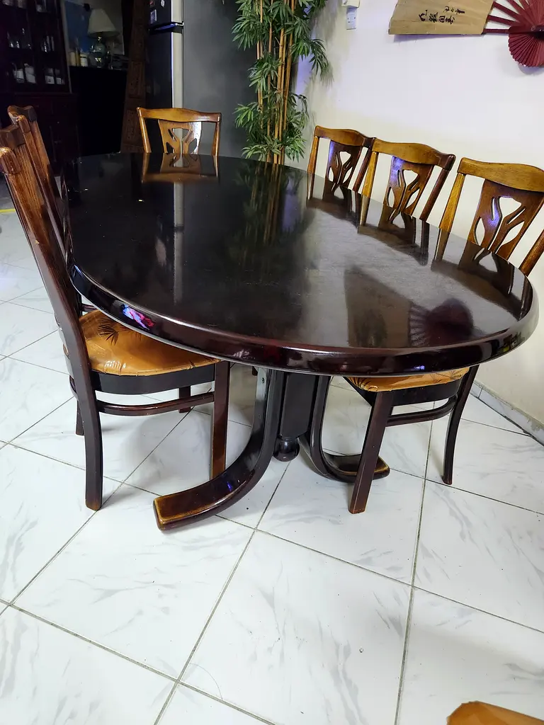 Dining table plus 8 chairs