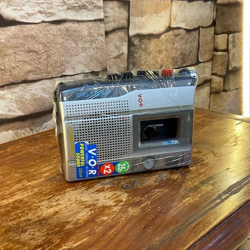 old walkman sony cassette player \ مسجل صغير سوني632607368462091115