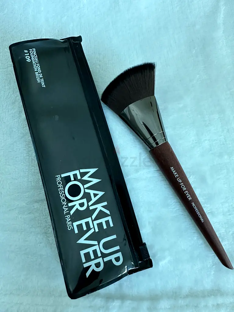 MAKEUP FOREVER FOUNDATION BRUSH 109
