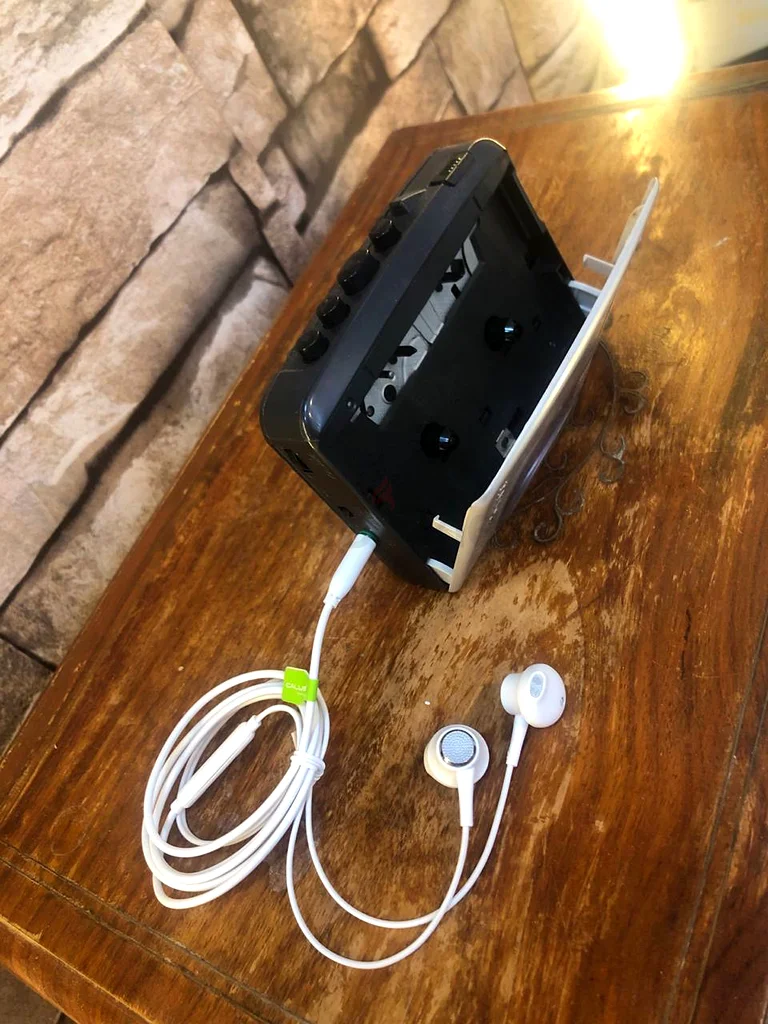 walkman sony cassette player \ مسجل صغير سوني63260736930305112