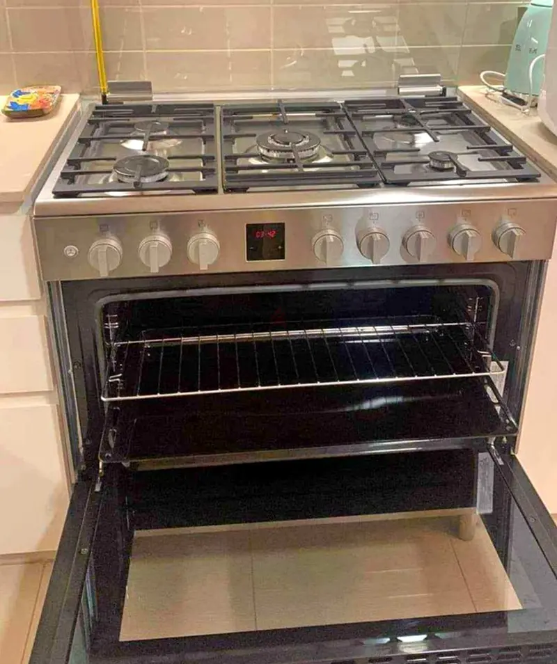Bosch 5 Burner Full Gas cooker Oven with Fan 90 by 60 cm