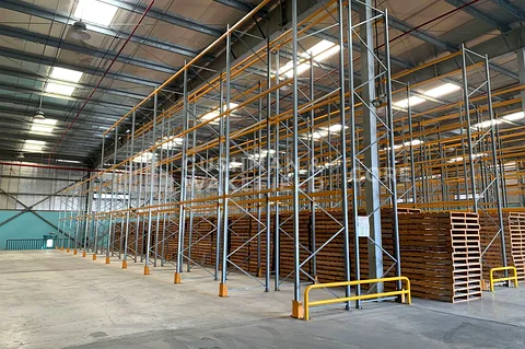 Fully Racked Logistics Facility | 11 Meter Eaves