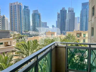 Bright 2br + Study | Prime Location | Vacant