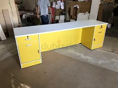 Customized Luxurious Office Reception Desk
