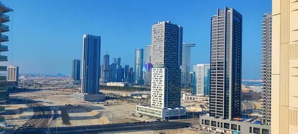 Spacious 1 Bedroom | Canal View | All Amenities