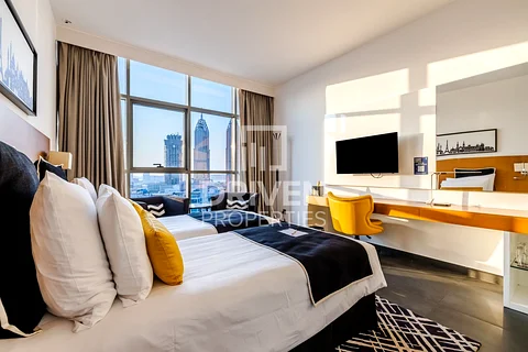 Fully Furnished | Bright Studio | Community View