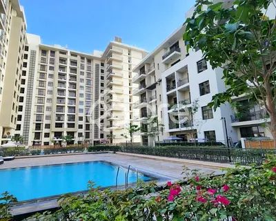 Spacious | Fully Furnished | Upgraded Walls | Pool View