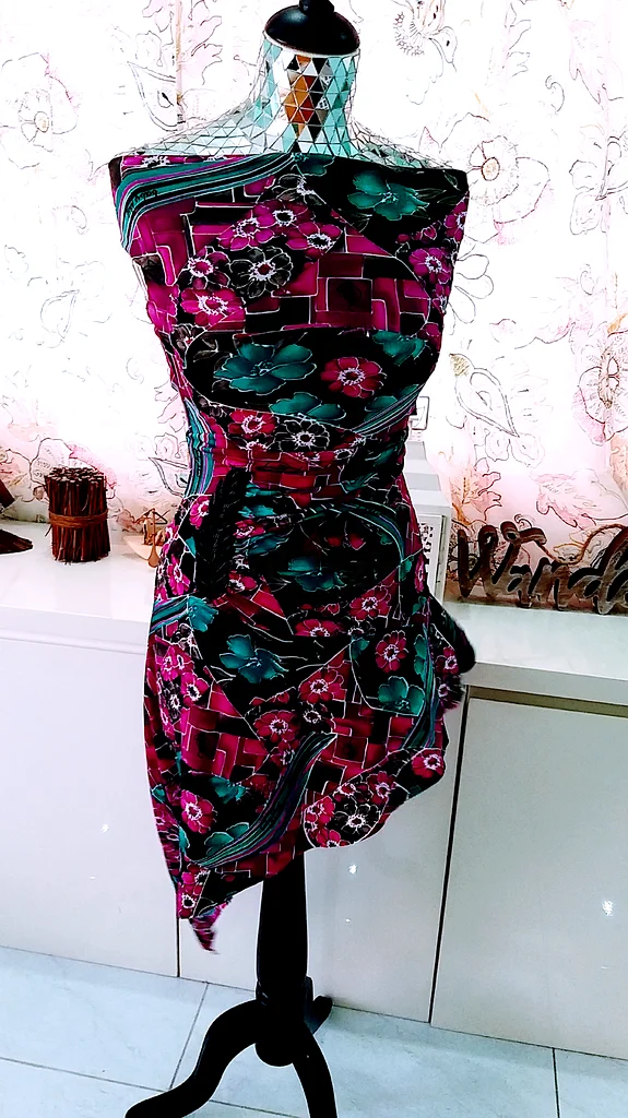 Brand new handwork dress63240125064195112